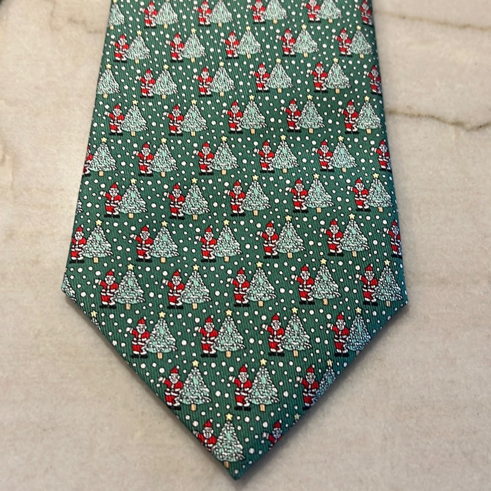 Vineyard Vines Men’s Green Christmas Tie